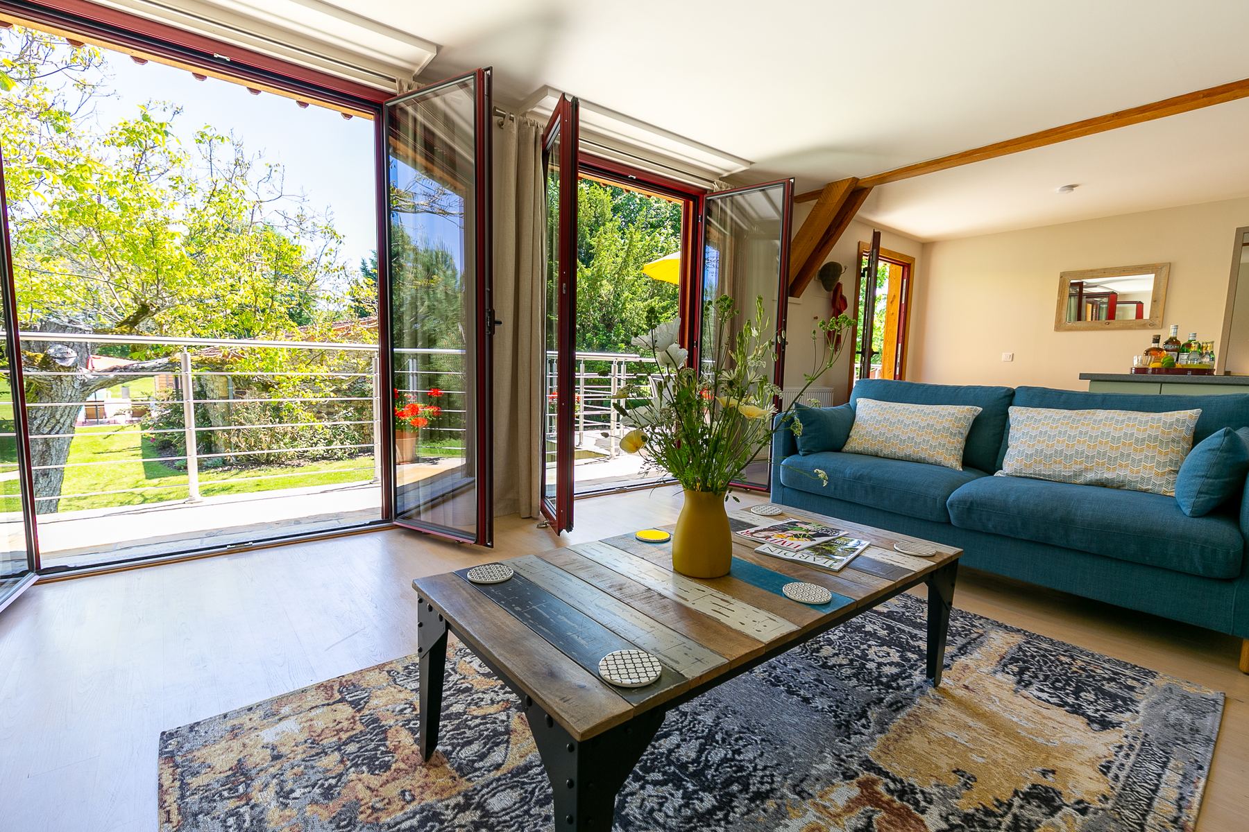 The lounge opening onto the balcony