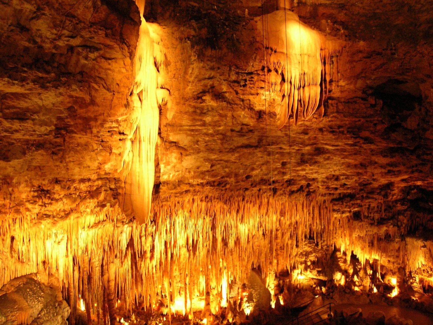 Stalactites in the Gouffre de Proumeyssac